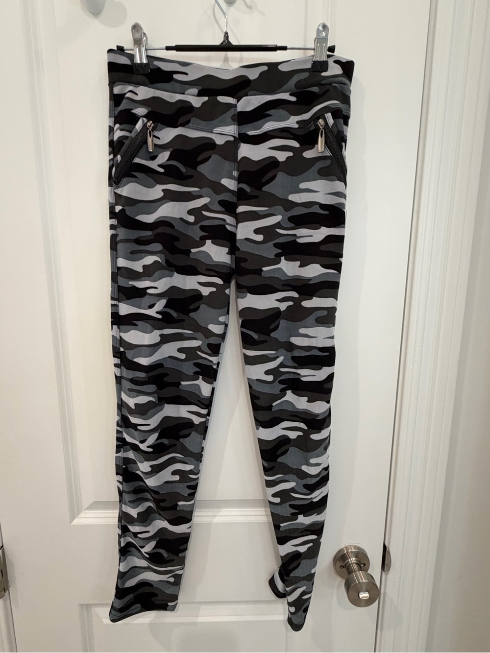 Coco + Carmen Black & Gray Camo Leggings with Zip Pockets